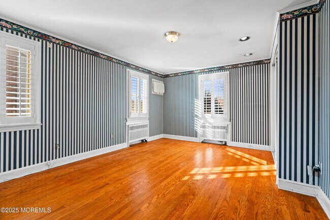 Building Photo - 608 Corlies Ave