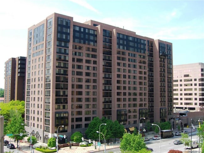 Building Photo - 4 Martine Ave