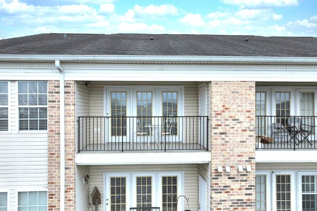 Building Photo - FULLY FURNISHED 2BR CONDO WITH MONTHLY LEASE TERMS