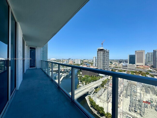 Building Photo - 185 SW 7th St