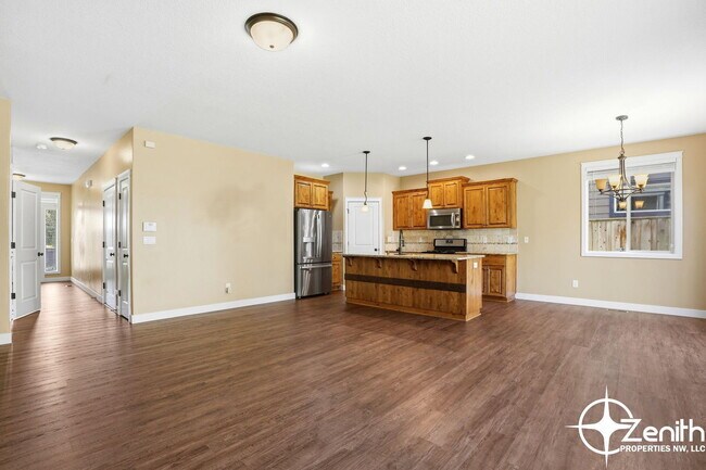 Building Photo - 4608 NE 91st Way