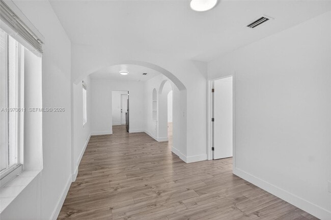 Building Photo - 1801 SW 5th St