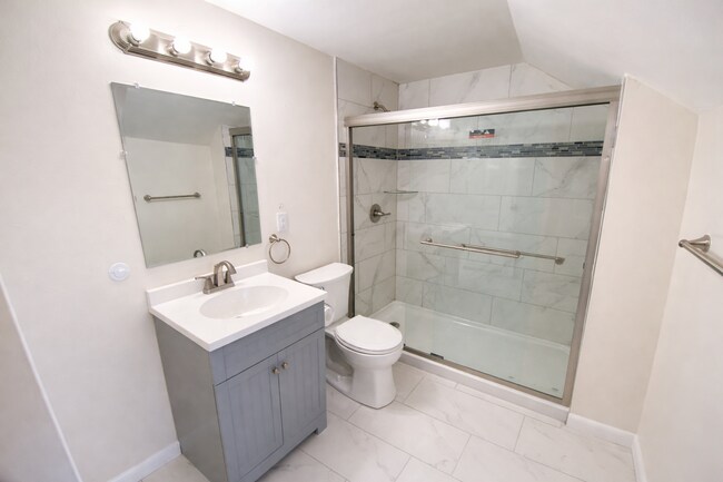 Building Photo - 790 S 2nd St