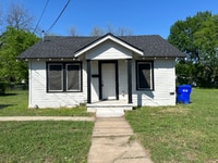 Building Photo - 223 Hood St