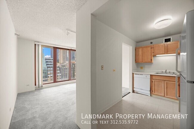 Building Photo - 200 N Dearborn St