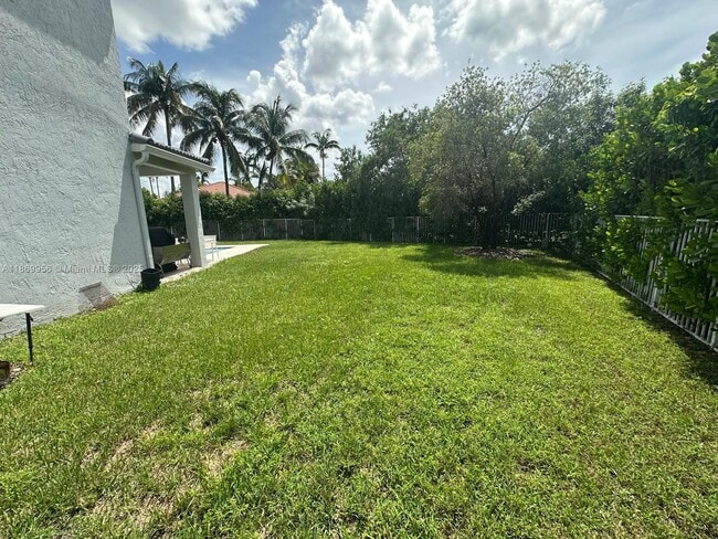 Building Photo - 1063 Sunflower Cir