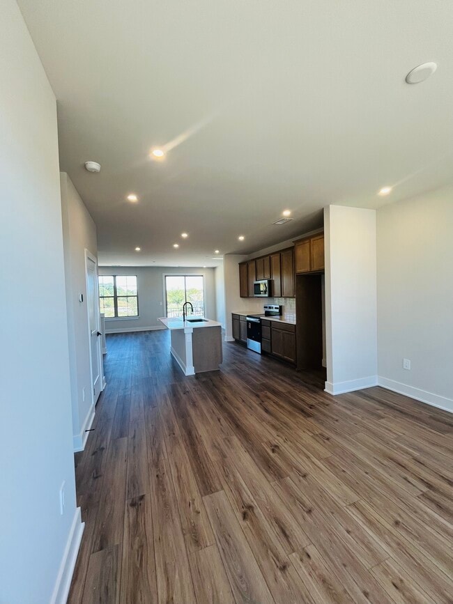 Building Photo - 2615 Wilkinson Pike