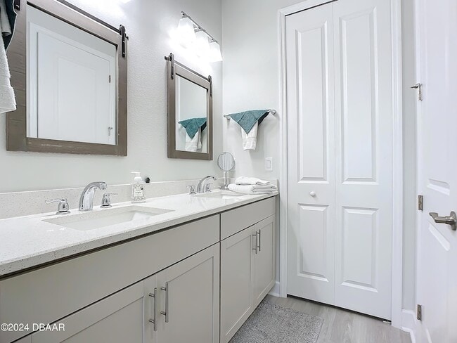 Building Photo - 538 High Tide Ln