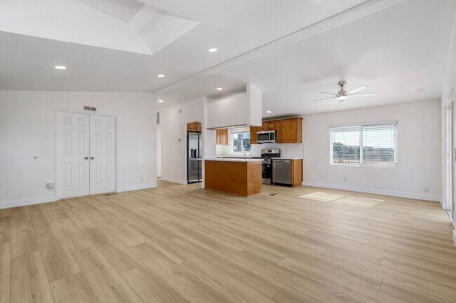 Building Photo - 2241 Meadow Lark Dr