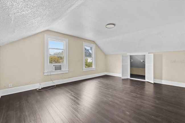 Building Photo - 1703 7th Ave N