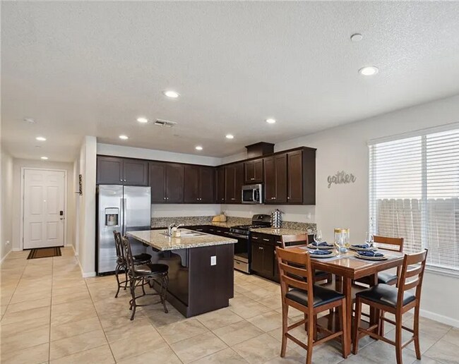 Building Photo - REDUCED!!! Lovely 3 Bedroom, 2 Bath Home For Rent