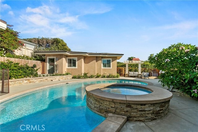 Building Photo - 418 Angelita Dr