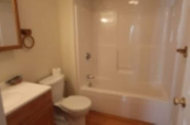 Building Photo - 36 Lincoln Pky