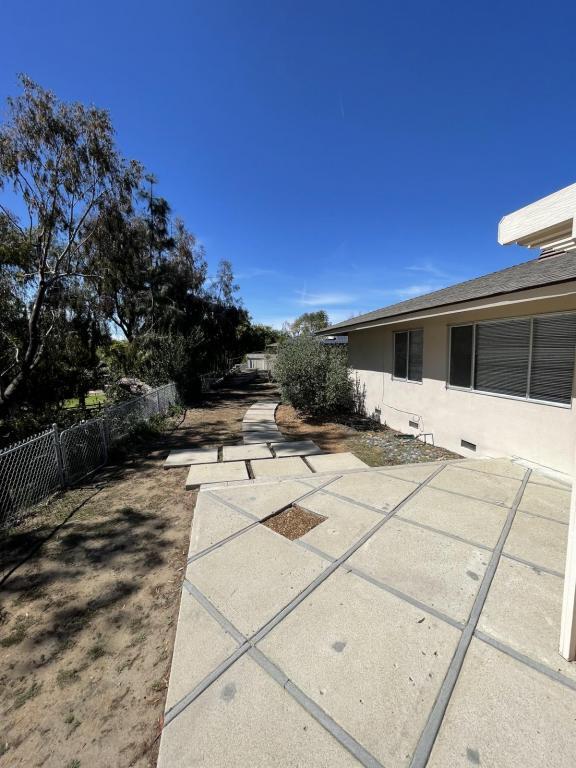 Building Photo - 4903 Whitehaven Way