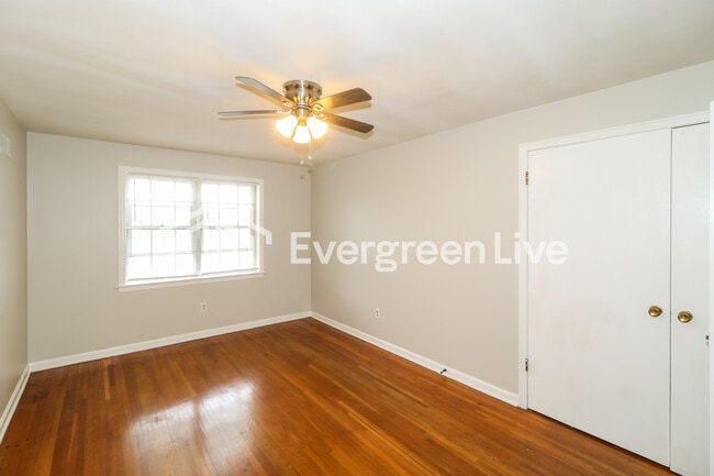 Building Photo - 5013 Knight Arnold Rd