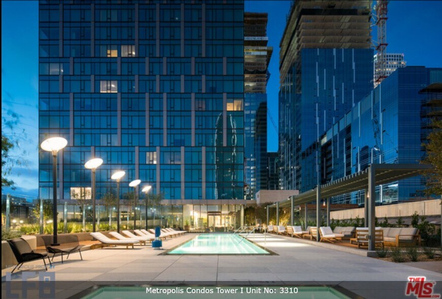 Building Photo - 889 Francisco St