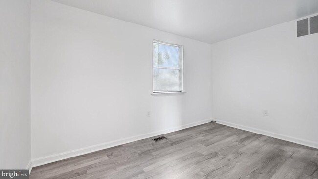 Building Photo - 4389 Pembrook Village Dr