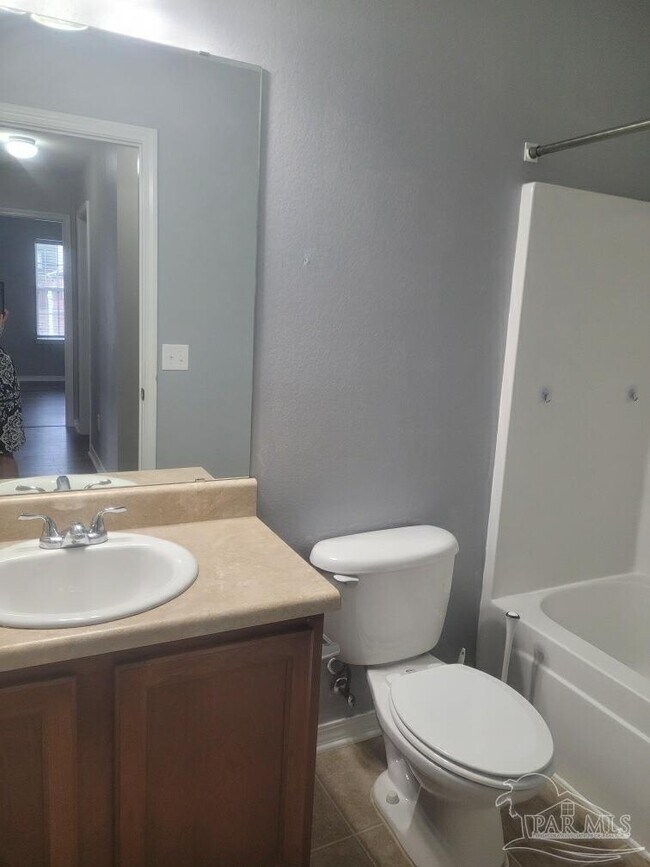 Building Photo - 5863 Chi Chi Cir