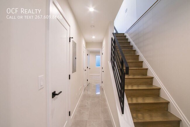 Building Photo - 2147 N Franklin St