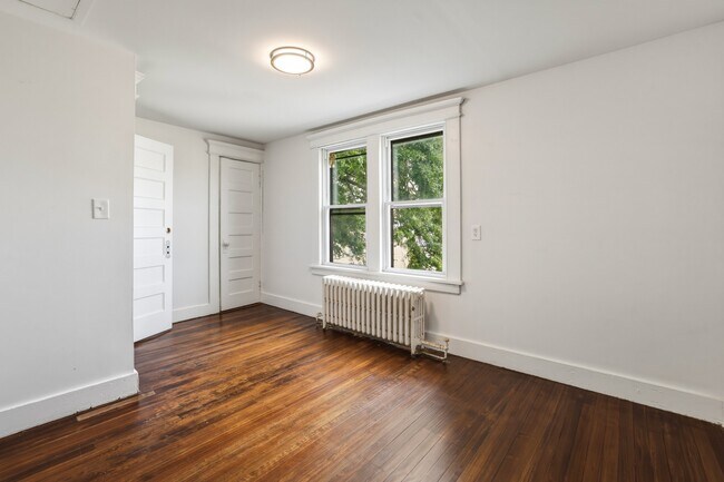 Building Photo - 152 Dekalb Ave