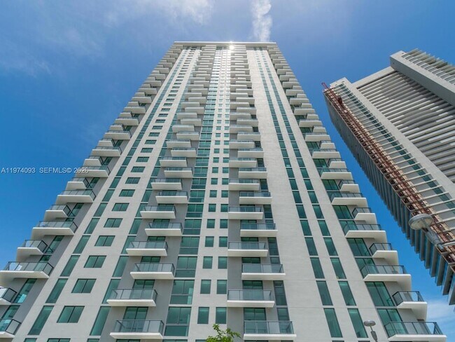 Building Photo - 501 NE 31st St