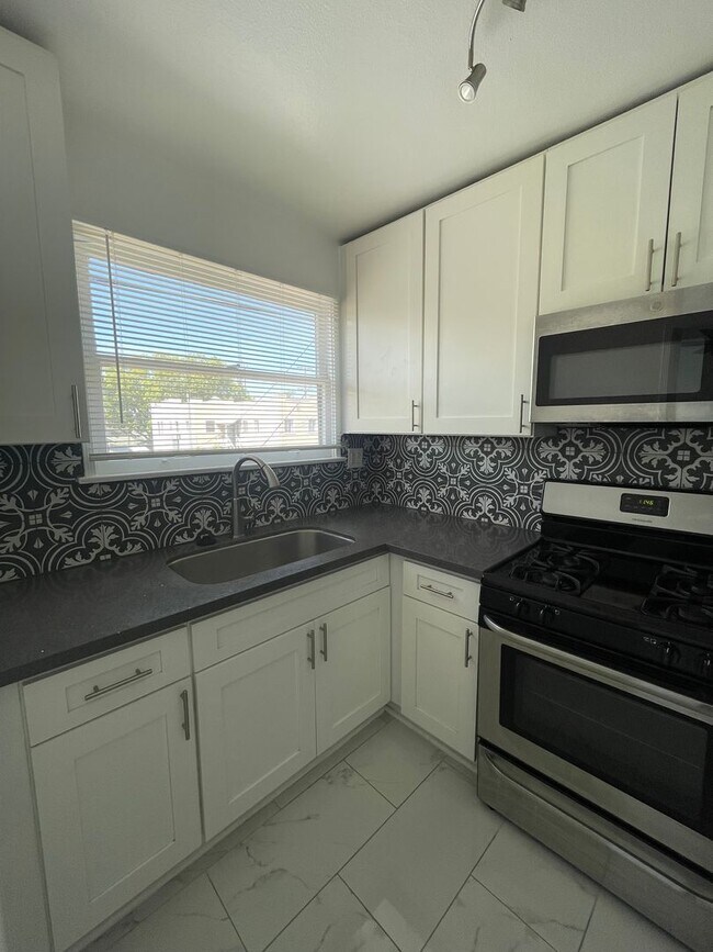 Interior Photo - Glendale Terrace Apartments - AC Townhomes LLC