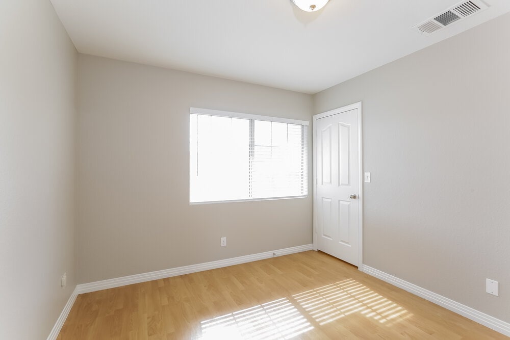 Building Photo - 8828 Dove Cove Dr