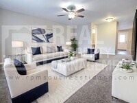 Building Photo - Bright & Clean 3 Bedroom, 2.5 Bathroom Tow...