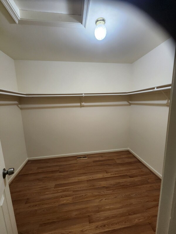 Building Photo - 603 Twin Brook Ln
