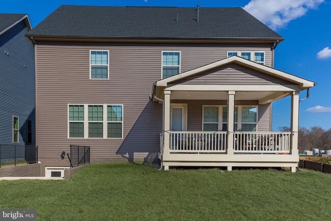 Building Photo - 6547 Clubhouse Dr