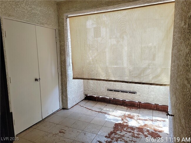 Building Photo - 4730 Nara Vista Way