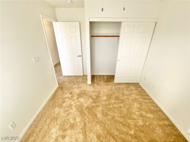 Building Photo - 7320 Laburnum St