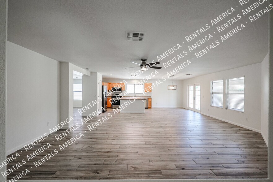 Building Photo - 6671 S Danielson Way