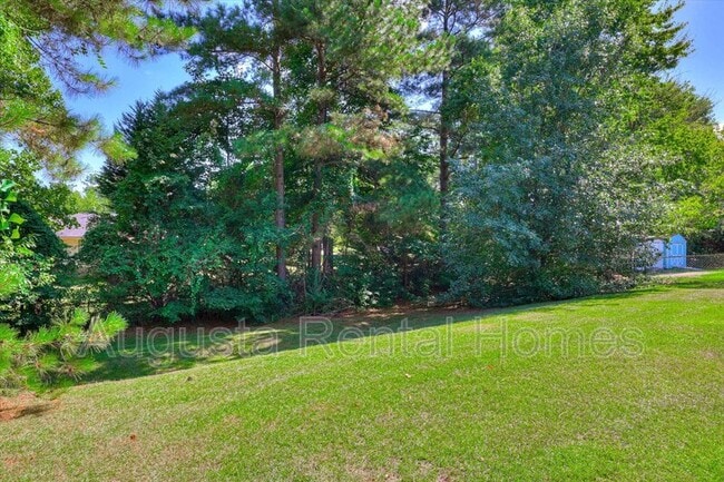 Building Photo - 2811 Bennington Dr