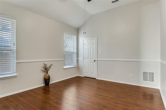Building Photo - 8113 Greenwood Dr
