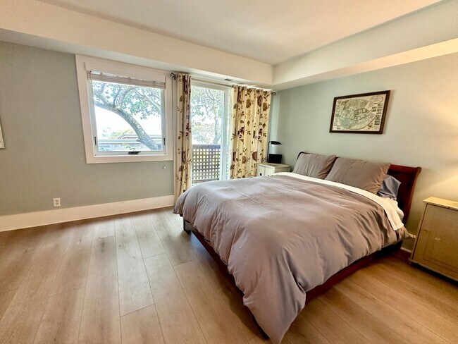 Building Photo - Stunning Sausalito Retreat with Bay Views & Private Meadow