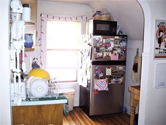 Building Photo - 95 Bartlett St