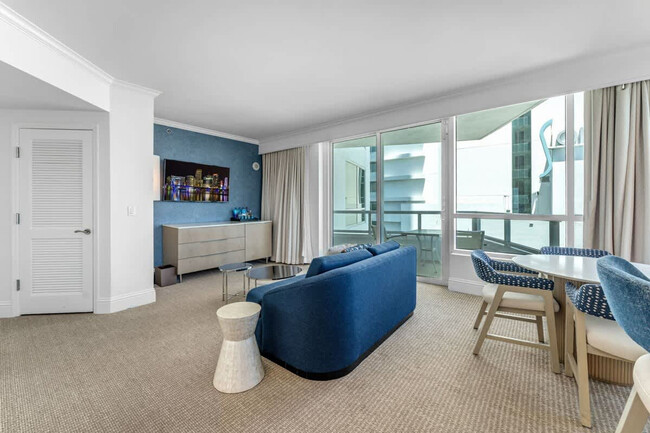 Building Photo - 4401 Collins Ave