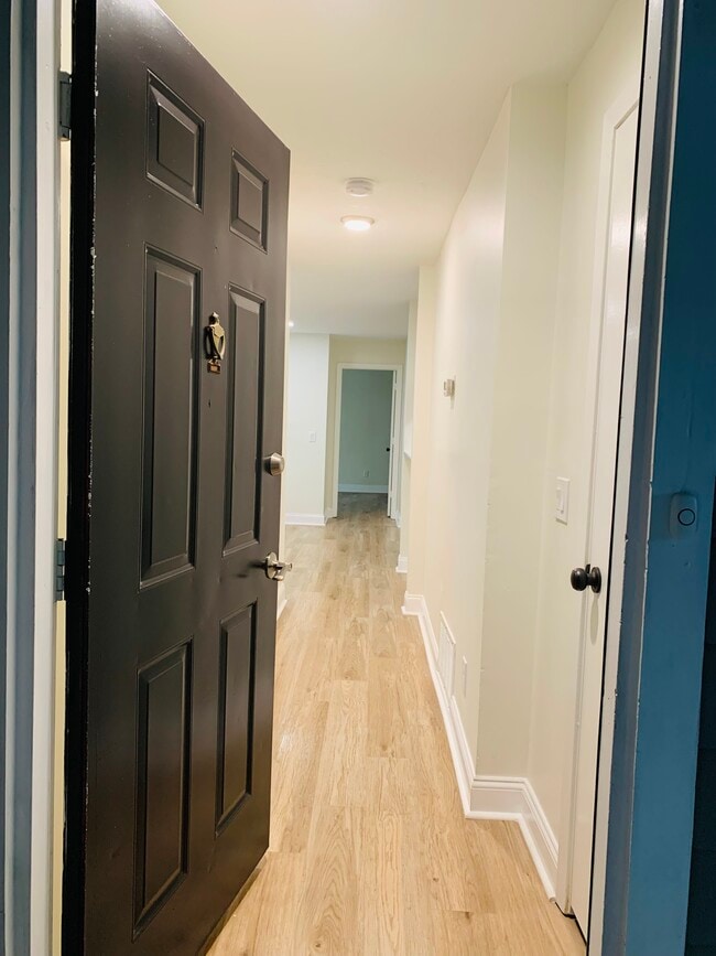 Building Photo - 524 Warm Springs Cir