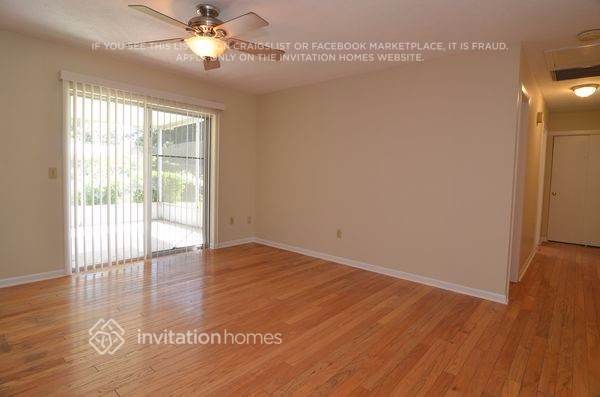 Building Photo - 1513 Highcrest Cir