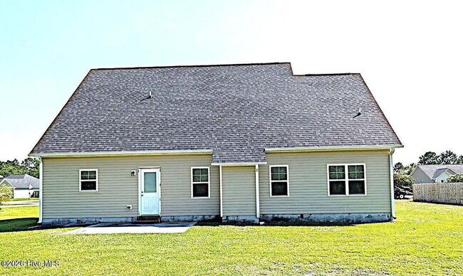 Building Photo - 110 Sonia Dr