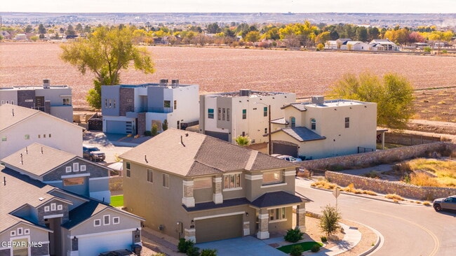 Building Photo - 561 Issa Circle