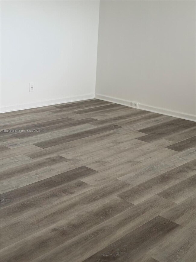 Building Photo - 801 SW 133rd Terrace