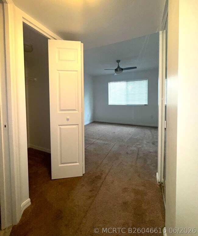 Building Photo - 1300 Crestwood Ct S
