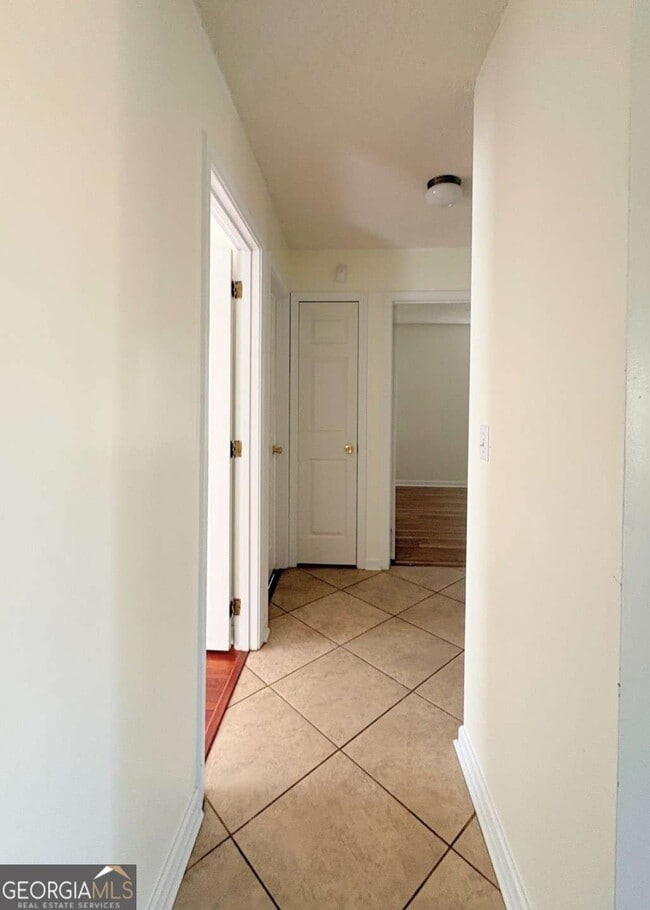 Building Photo - 238 Merriwood Cir