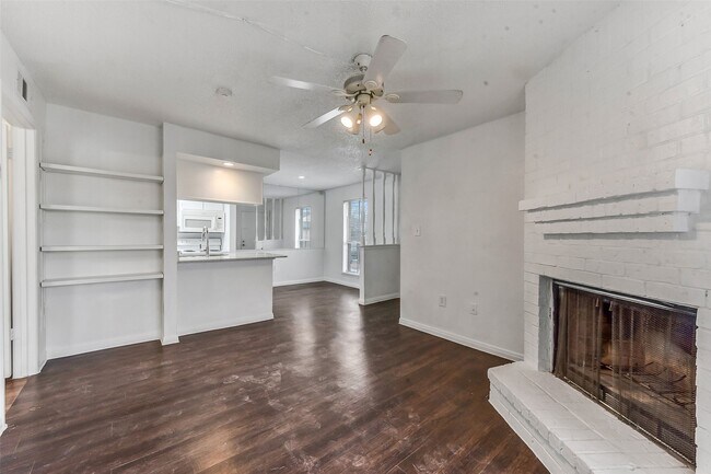 Building Photo - 250 El Dorado Blvd