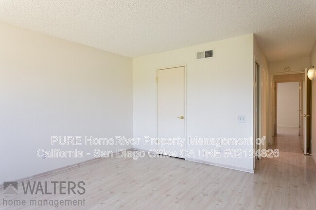 Building Photo - 17071-B Bernardo Center Dr.