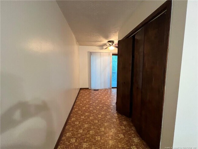 Building Photo - 1405 Briarcliff Dr