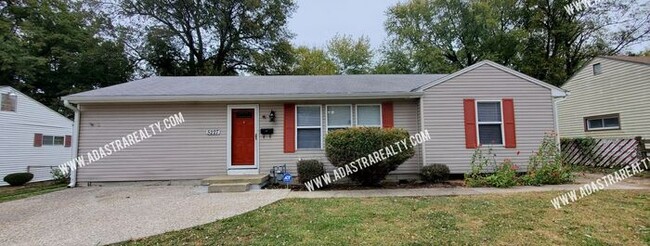 Primary Photo - Beautiful Ranch Home in KCMO-Available NOW!!