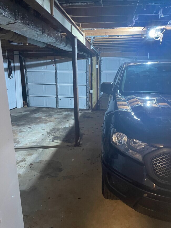 Building Photo - 1543 Hillhaven Dr